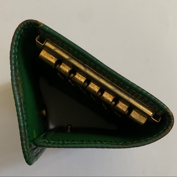 Vintage Louis Vuitton Epi Leather 6 Keyholder - Picture 3 of 13